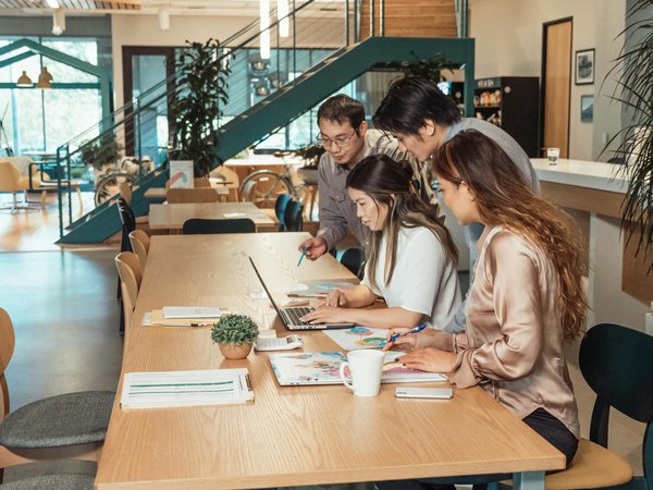 Essential tactics for uk event planners to effortlessly integrate virtual and hybrid experiences