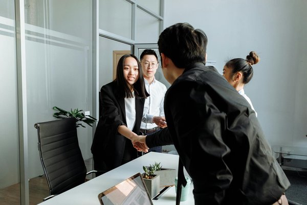 Revolutionizing uk agriculture: harnessing blockchain for cooperative success